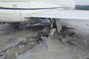 Photo of the regional jet's wheel at Roanoke-Blacksburg Regional Airport.